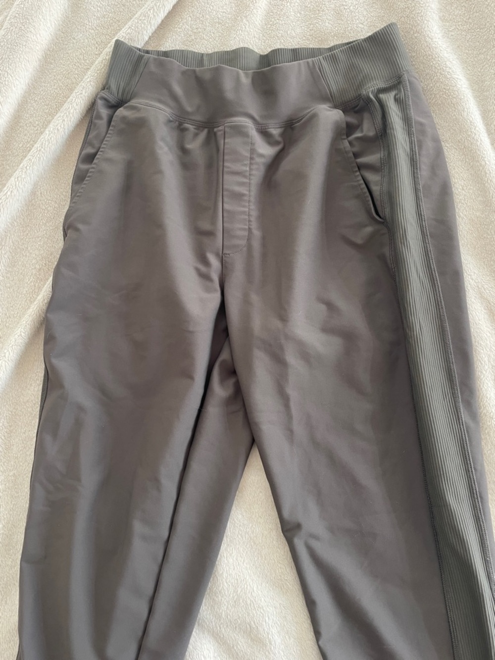 Old Navy Olive Women's Powersoft Taper Jogger size Large L